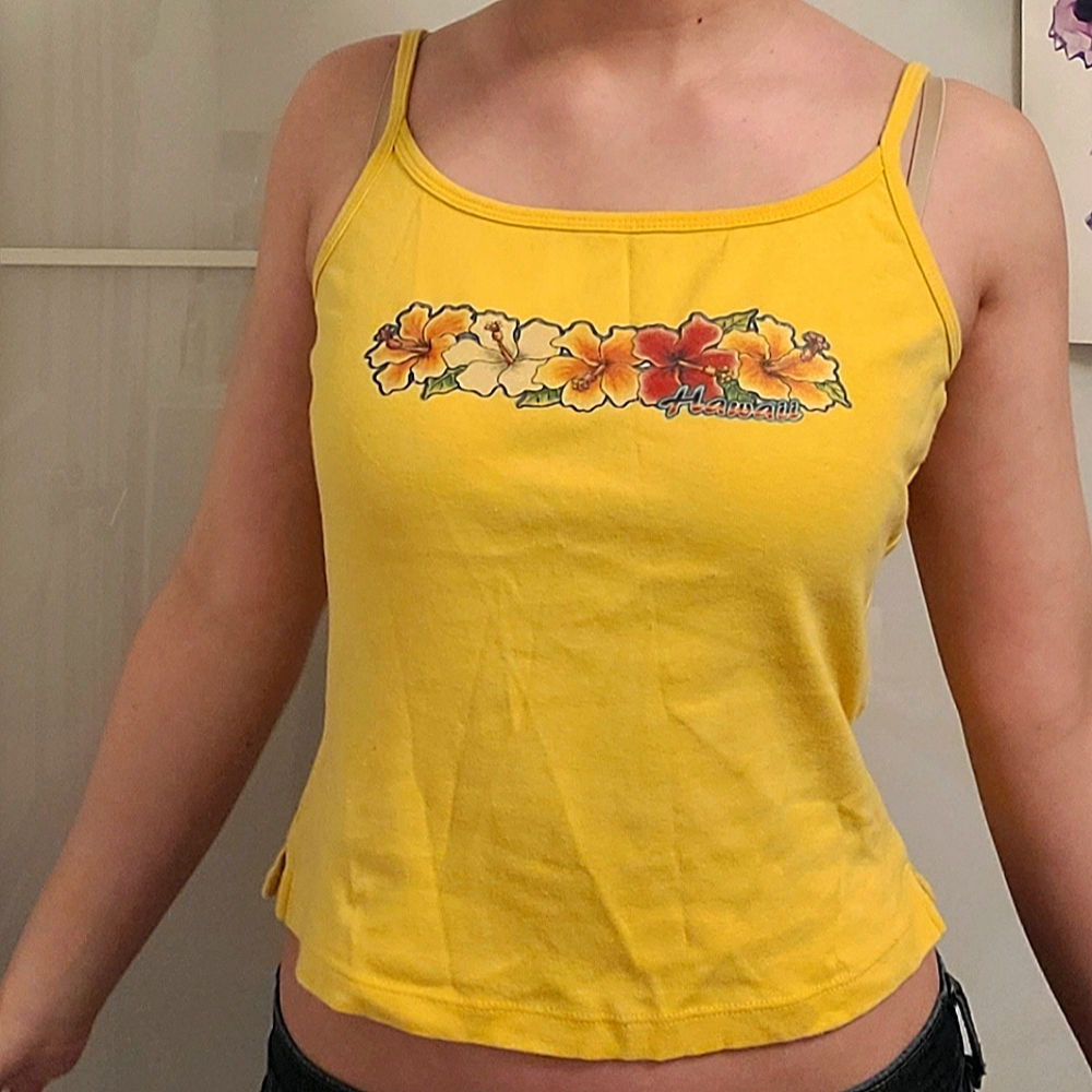 Hawaii graphic tank top!
